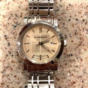 BU1353 champagne dial petite women's watch.